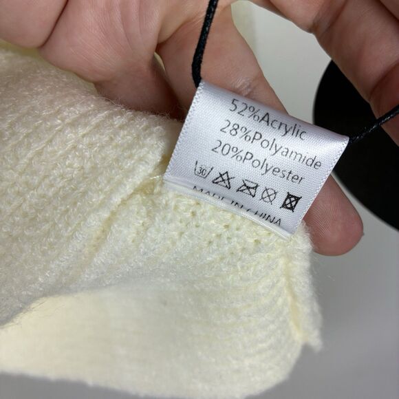 Women’s Cream Sweater Sz S Cozy Oversized Cropped Ribbed Knit V Neck Preppy NWT - Picture 9 of 10